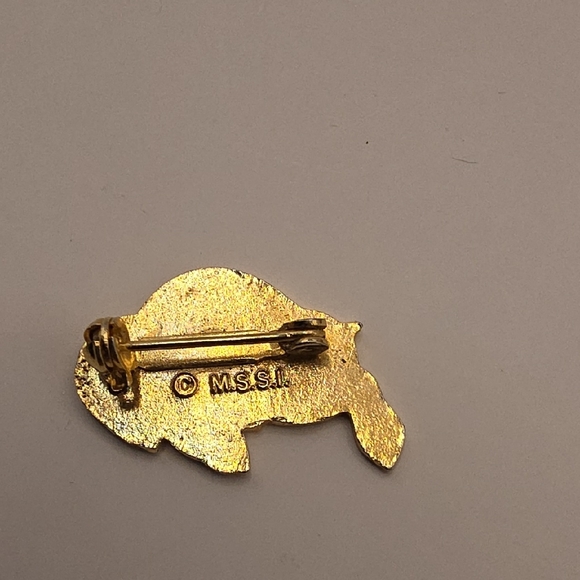 CU Buffaloes Black and Gold Metal Lapel Pin - Picture 2 of 3